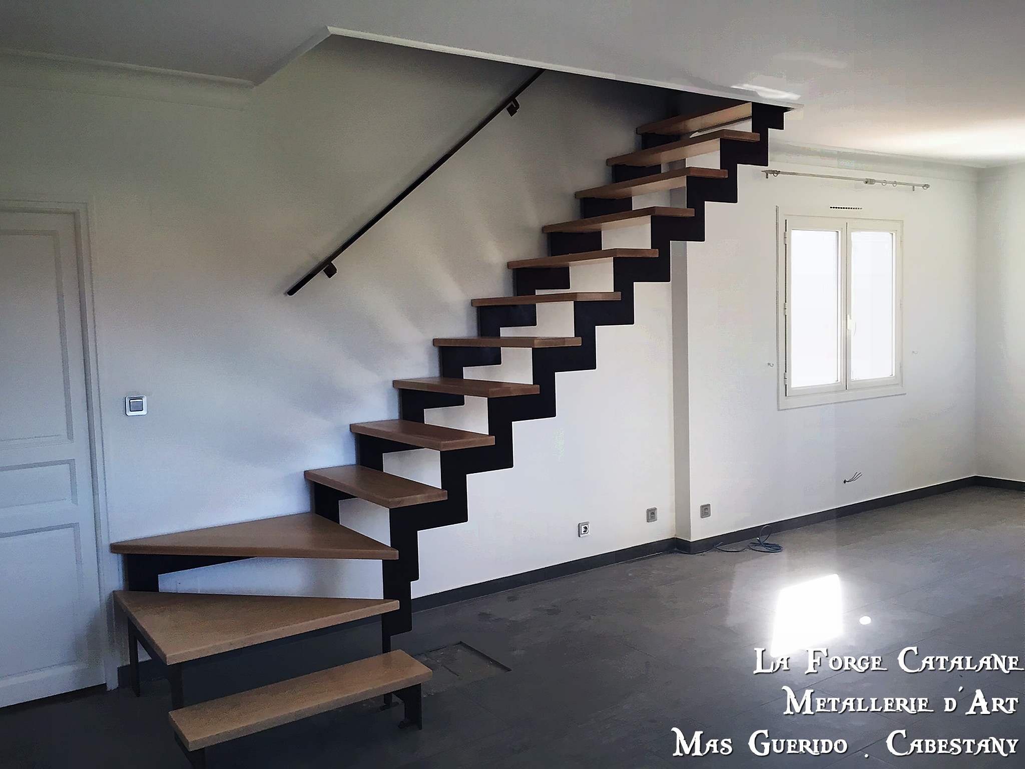 Limon cremaillere double decoupe laser marches bois forge catalane.jpg